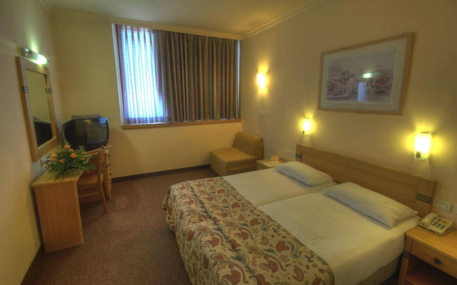 Inbar Hotel