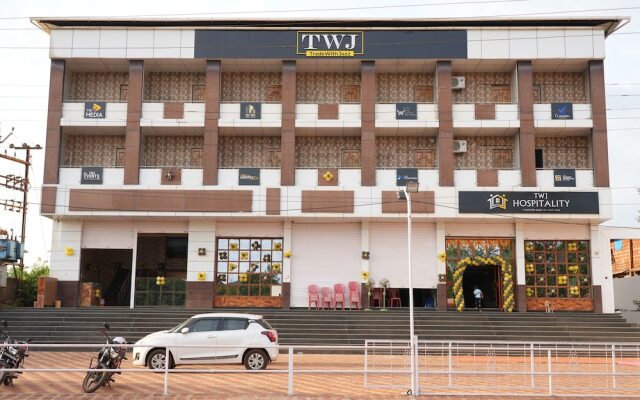 Hotel Nakshtra, Shrungartali