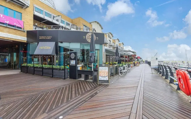 On the Water 3 with Free Parking | By My Getaways