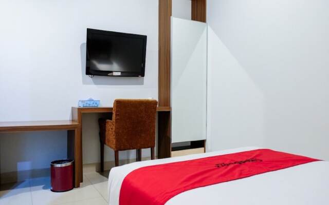 RedDoorz Plus near Pekanbaru Mall