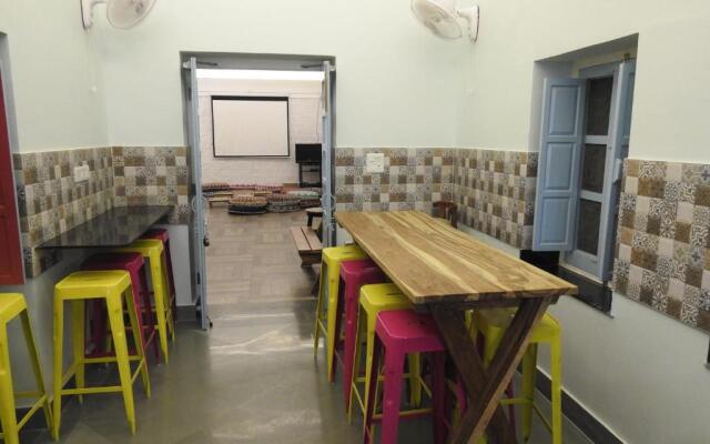 Jaipur Jantar Hostel