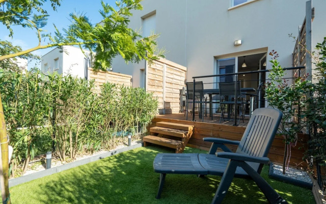 Villa in Valras-plage Near Sand Beach