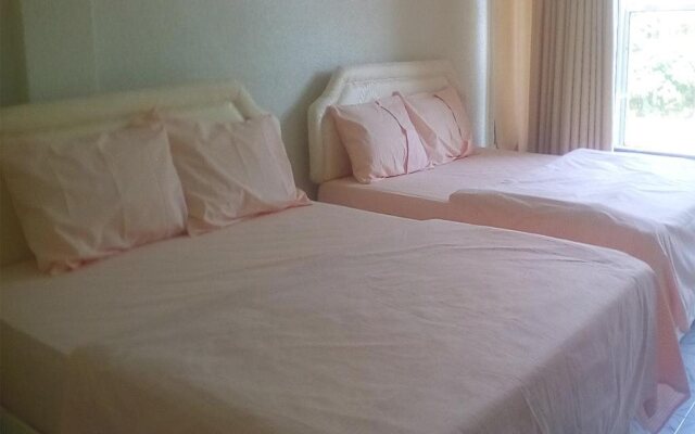 Eminence Hotel