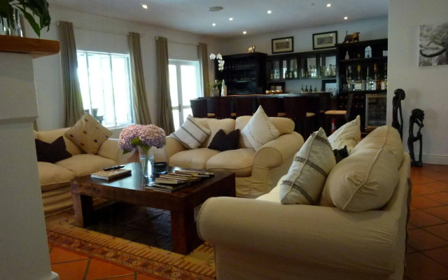 Redbourne Country Lodge- Lion Roars Hotels & Lodges