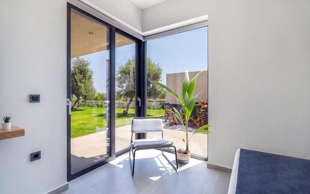 Sea View 4 Bedroom Villa With a Heated Pool