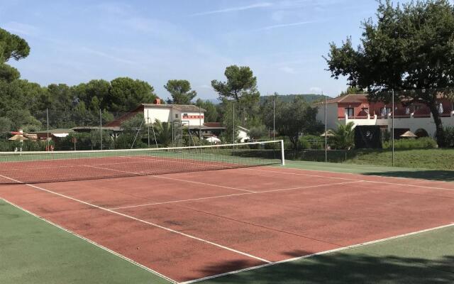 Les Pins Blancs de Provence