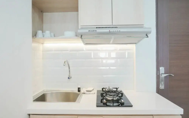 Cozy Living 2BR Sunter Park View Apartment