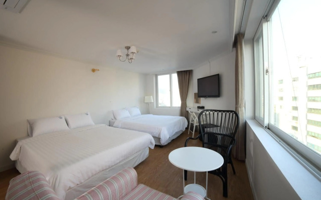 Hillside Hotel