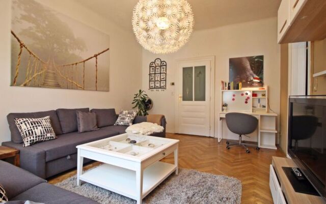 Apartment Tichy Vienna / 10. District