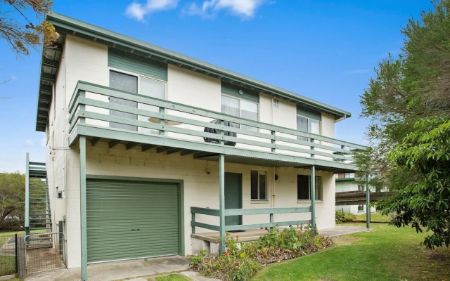 Cliffhanger - Pet Friendly