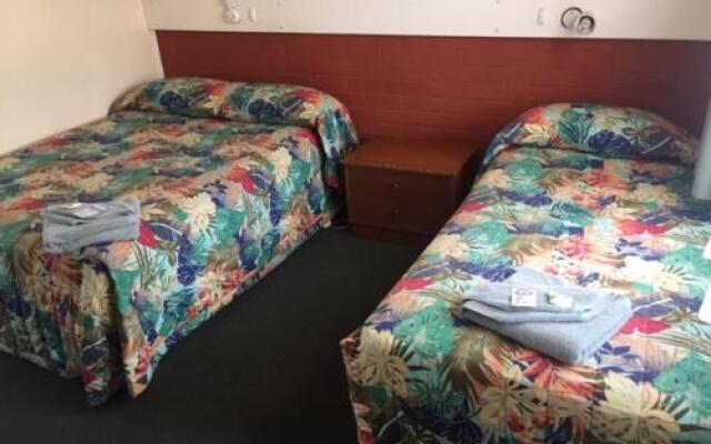Governors Hill Motel