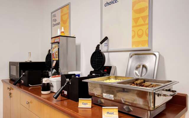 Days Inn by Wyndham Dawson Creek