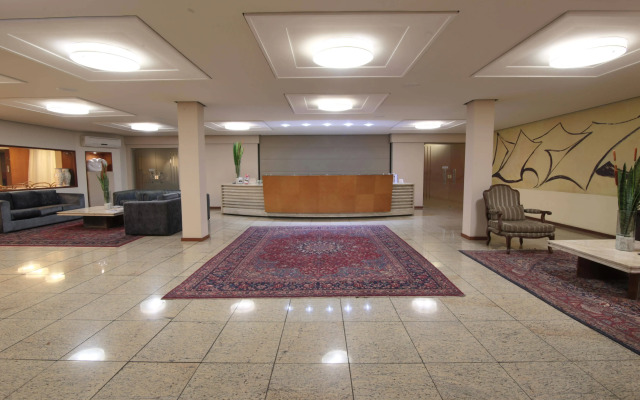 Hotel Crystal