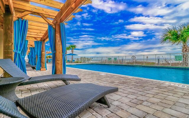 Holiday Inn Resort Oceanfront at Surfside Beach by IHG