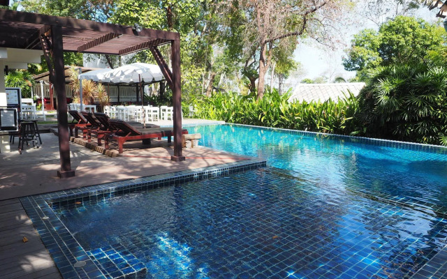 Lima Bella Resort