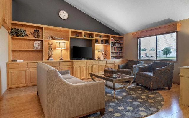 SureStay Plus Hotel by Best Western Litchfield