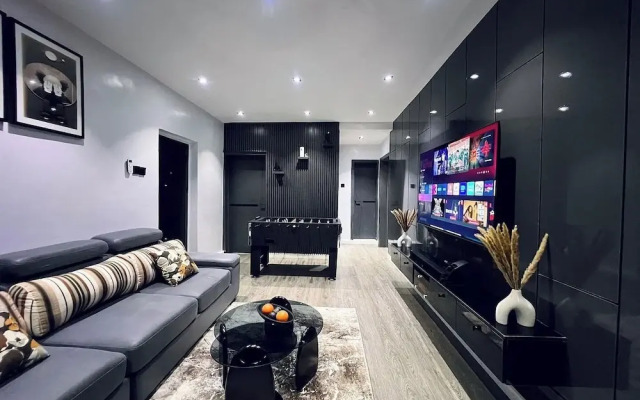 Shortlets Apartment by Tomi