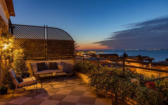 As Janelas Verdes Inn, a Lisbon Heritage Collection