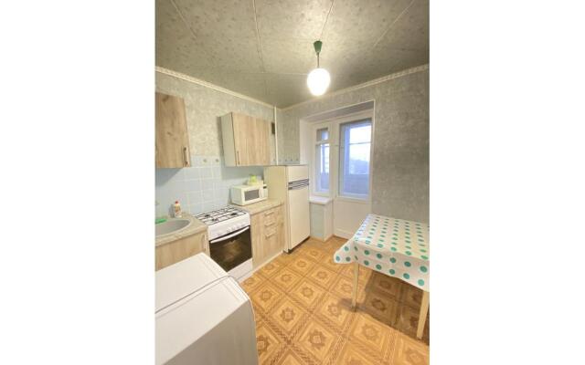 Po sutkam 33 on Stroiteley avenue 25