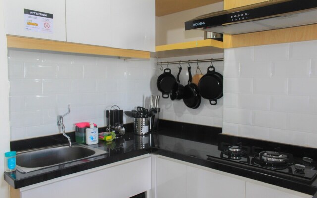 Comfortable 2BR at Emerald Bintaro Apartment