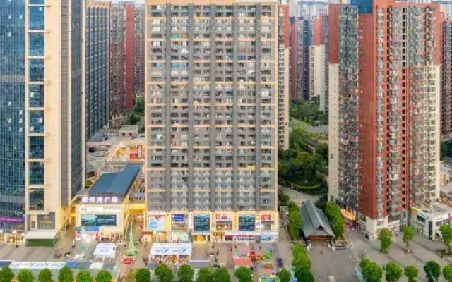 Highest Joint Hotels & Resort (Kunming Derun Center)