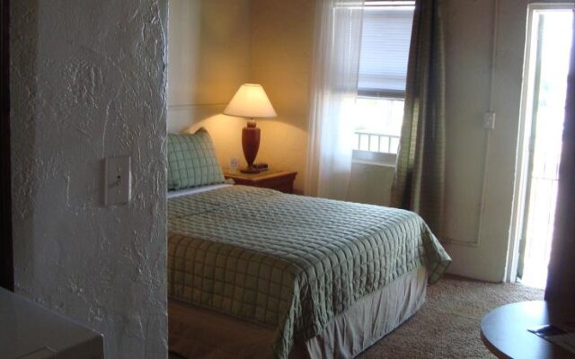 Tropicana Motel