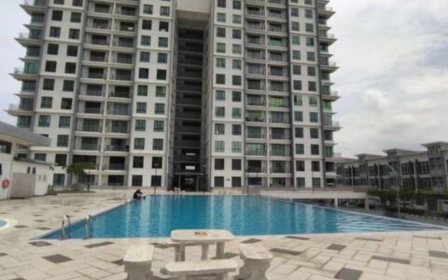 191 Cozy CasaKayangan 3BR by Grab A Stay