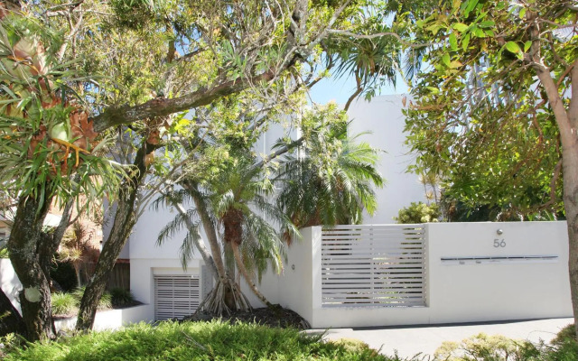 Windmill 4 - Two Bedroom Beachside Apartment on Parkyn Parade!