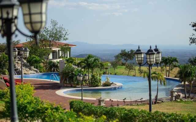 Vida Mountain Resort & Spa - Adults Only