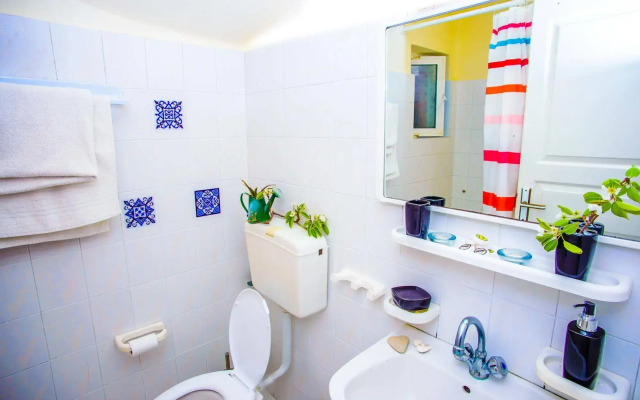 Aloni Studios & Apartments