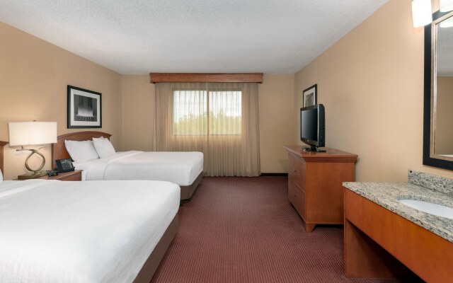 Embassy Suites by Hilton Kansas City International Airport