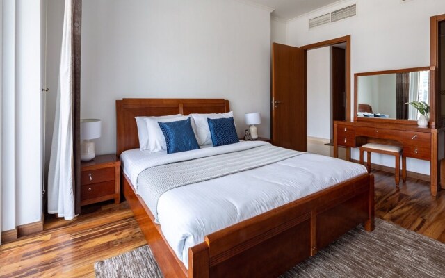 Visually Unique 1BR Apartment in JLT - Sleeps 4!
