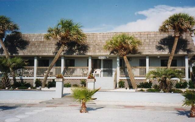 Sabal Palms Inn