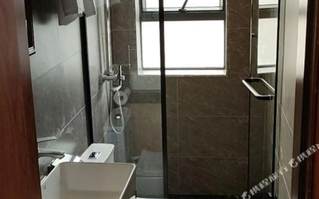 Youbo Four Seasons Apartment (Hengqin Ocean Kingdom Store)