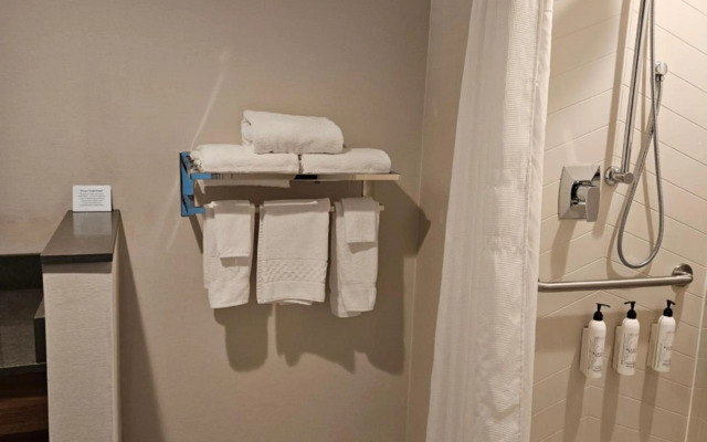 Fairfield Inn & Suites Athens Marriott