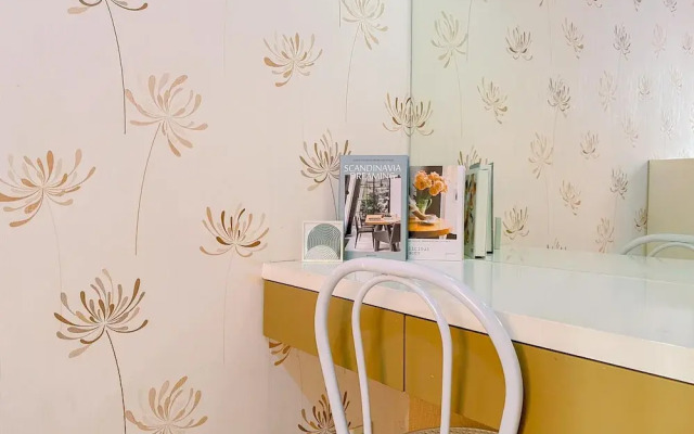Relaxing 2BR Bassura City Apartment