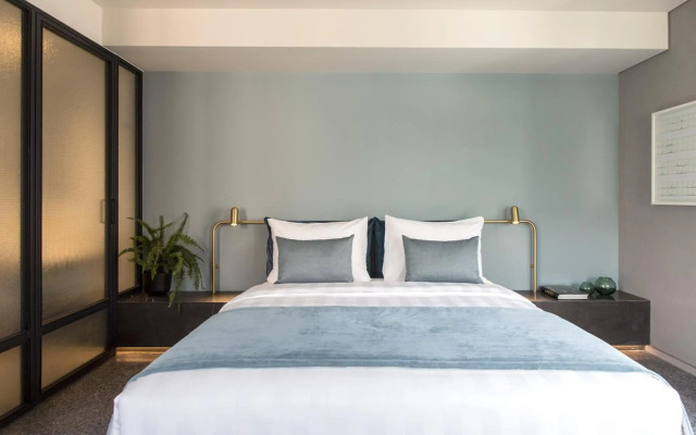 Perianth Hotel