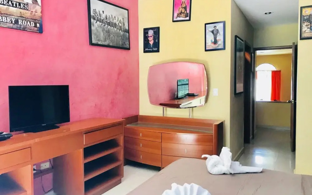 Room in B&B - Sunset Double Room in Stunning Villa Playacar Ii