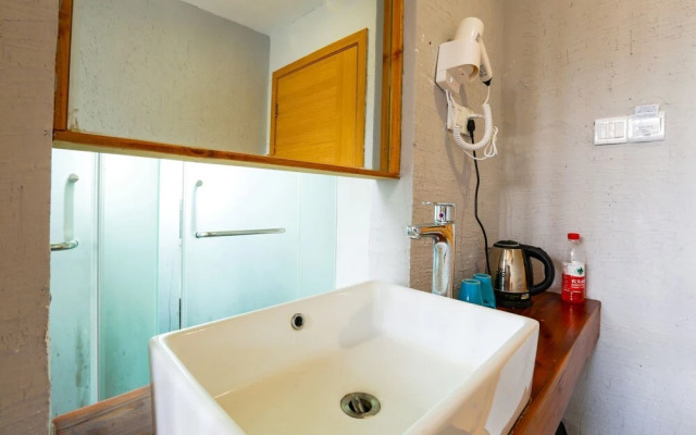 Bajie Youth Hostel National Forest Park