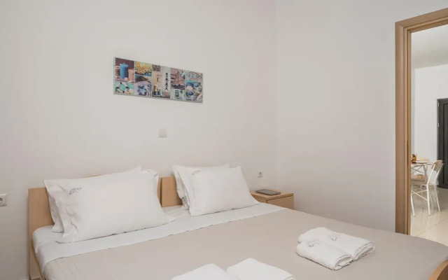 Athina's Flat on the sea