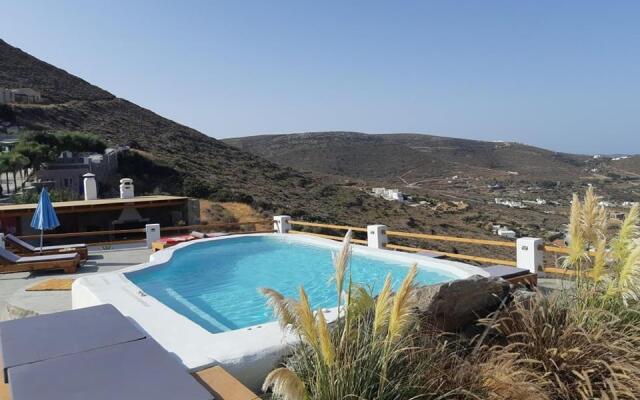 3 Paros *All Season* Villas