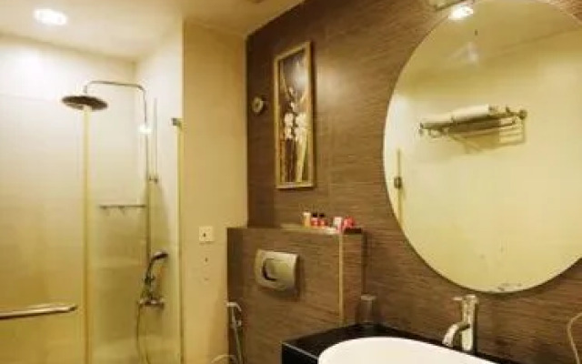 OYO 522 Hotel The Platinum