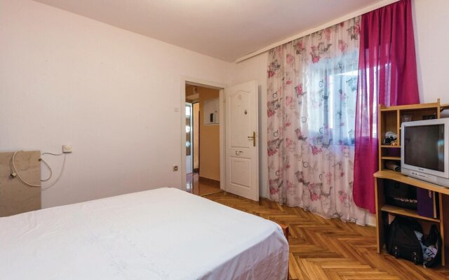 Nice Home in Praputnjak With 3 Bedrooms and Wifi