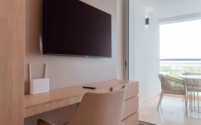 w Cozy Loft w Balcony in Crespo