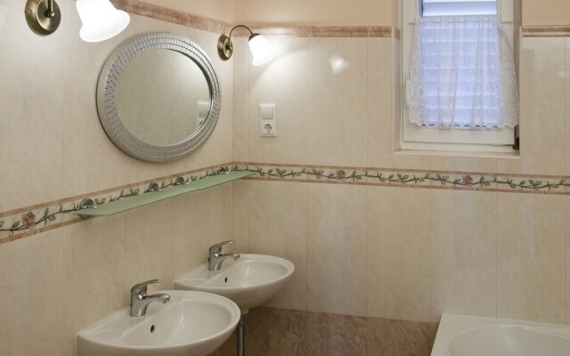 Apartment Parlov
