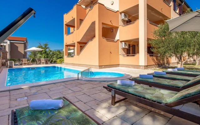Tea ilo in ilo With 2 Bedrooms and 1 5 Bathrooms