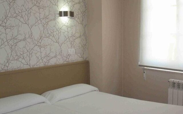 Hostal Valadares