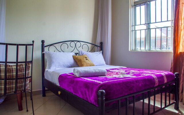 Hotel Alvers Mukono