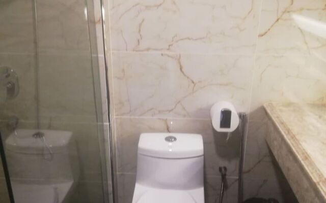 Capital O 90130 Sawadee Hotel