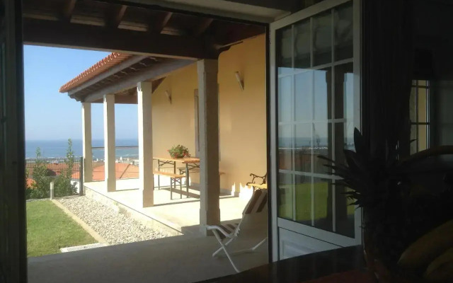 Lovely Sunny-House